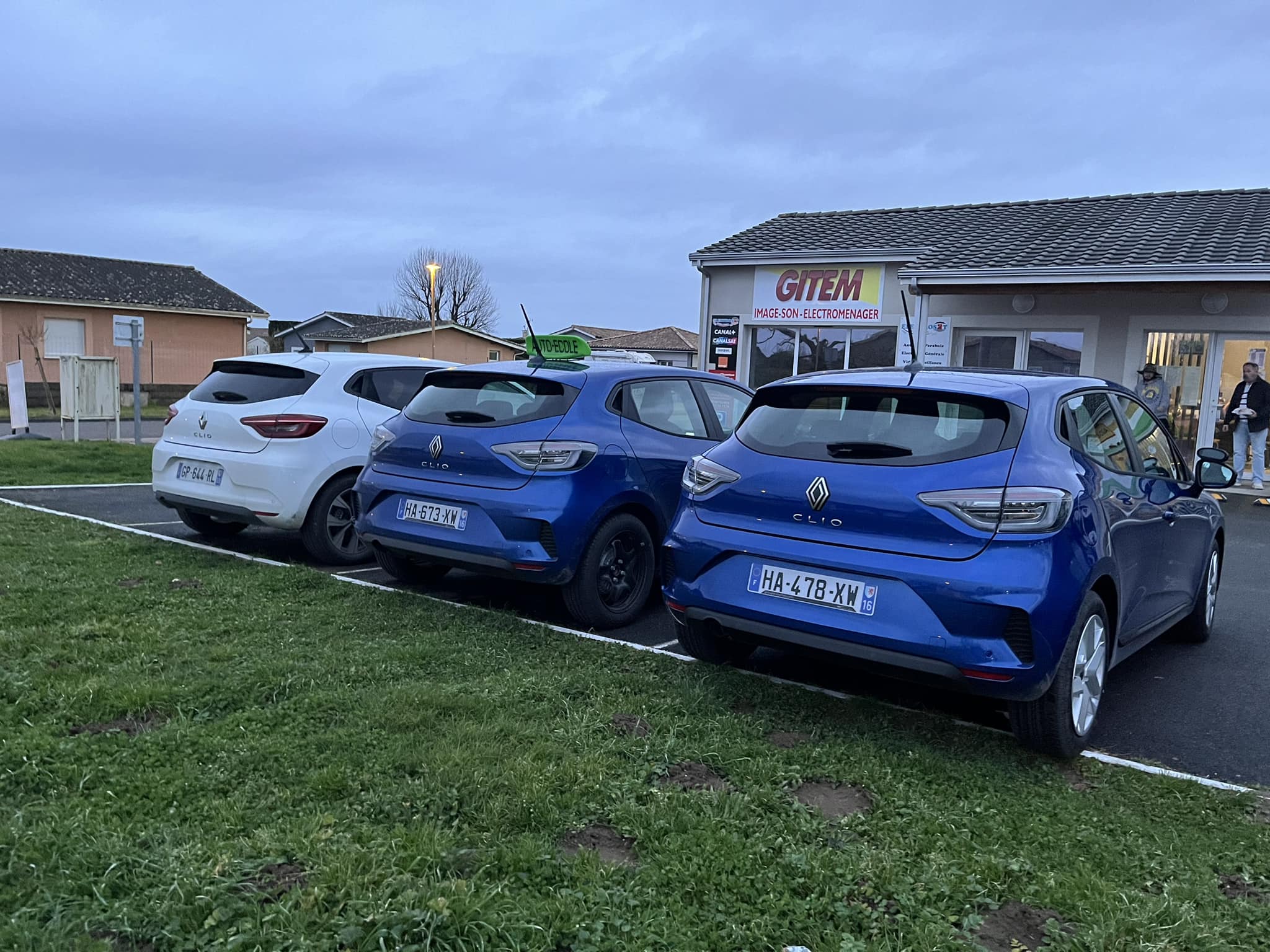 Nos véhicules - Conduite accompagnée Pass'Liberté